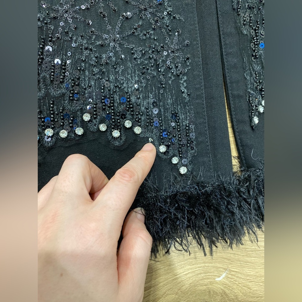 Frank Lyman Montreal black  jeans w beading & embroidery at hem and with fringe - Picture 5 of 15